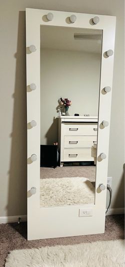 Mirror whit light
