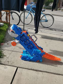Dino hotweels
