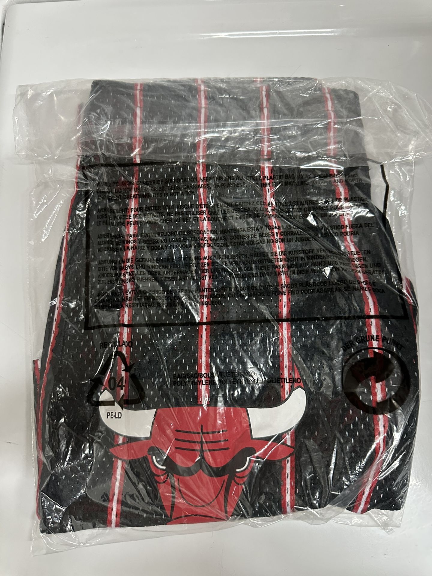 BRAND NEW ERIC EMANUEL CHICAGO SHORT