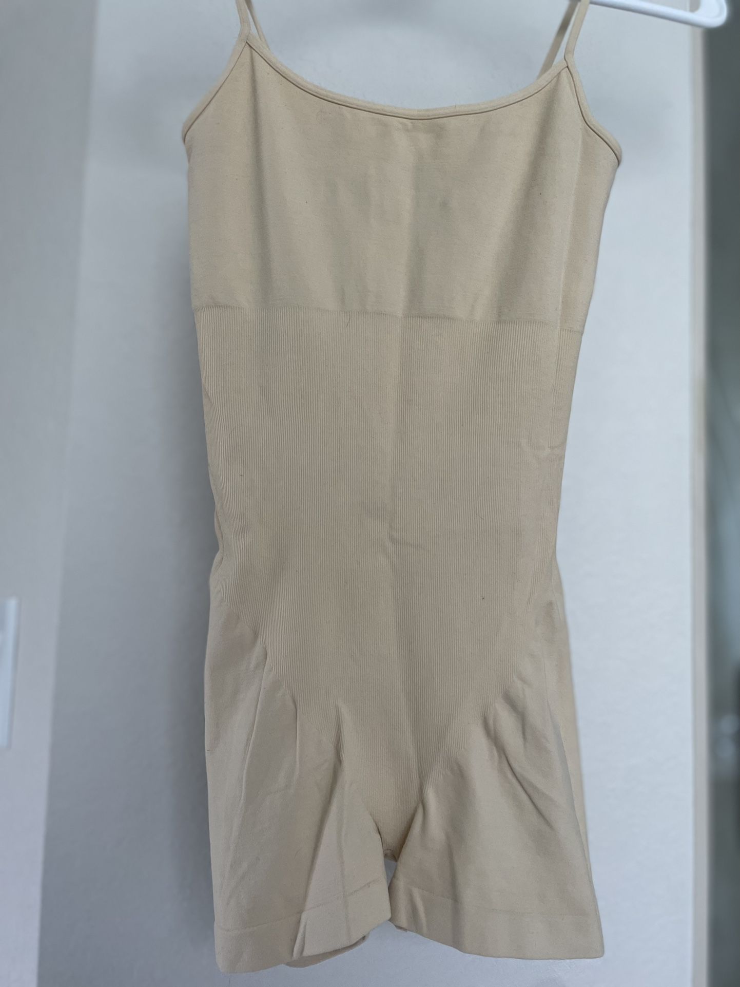 Woman’s Shapewear Bodysuit