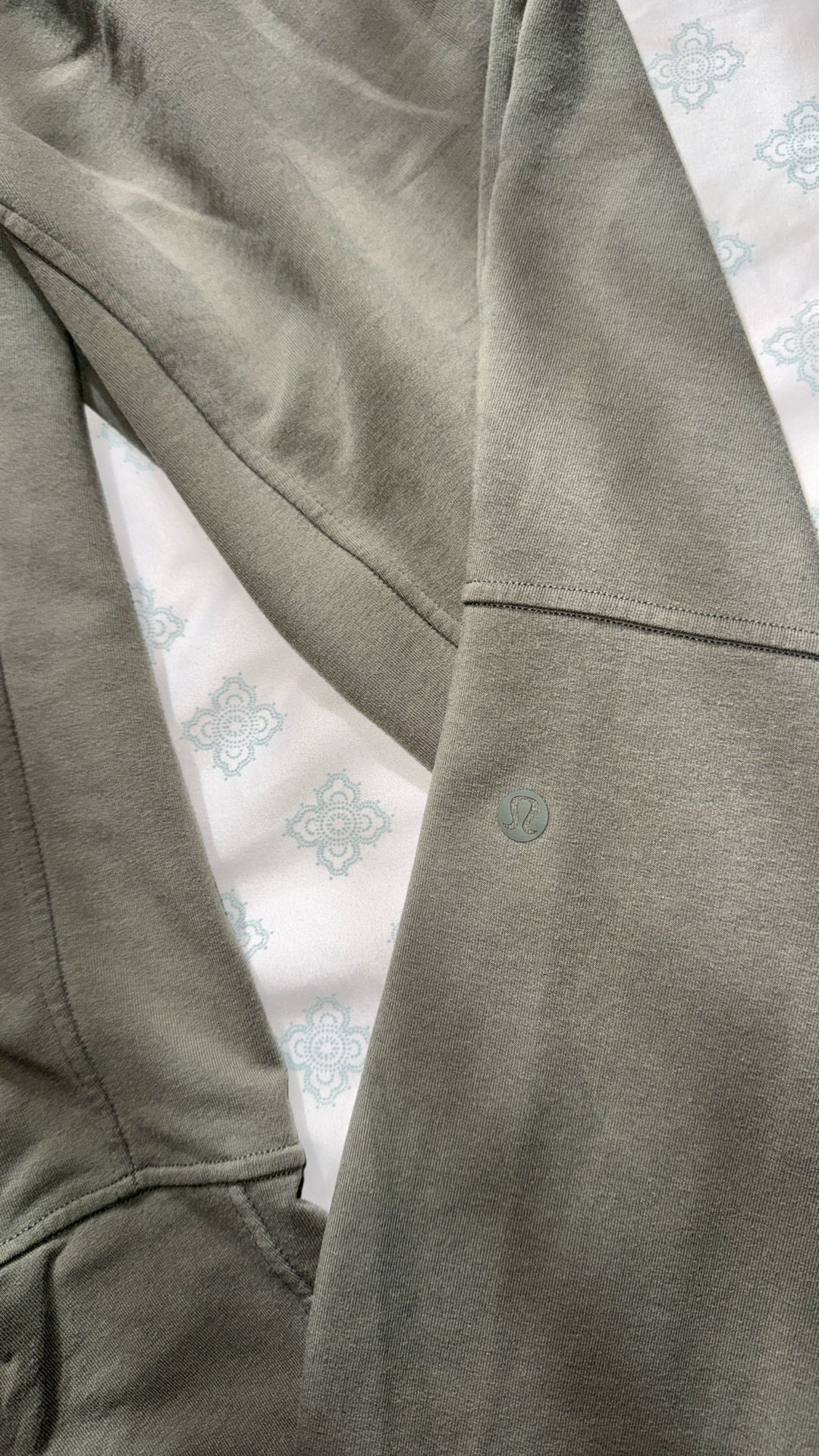 Lululemon Size ,mediana For Woman