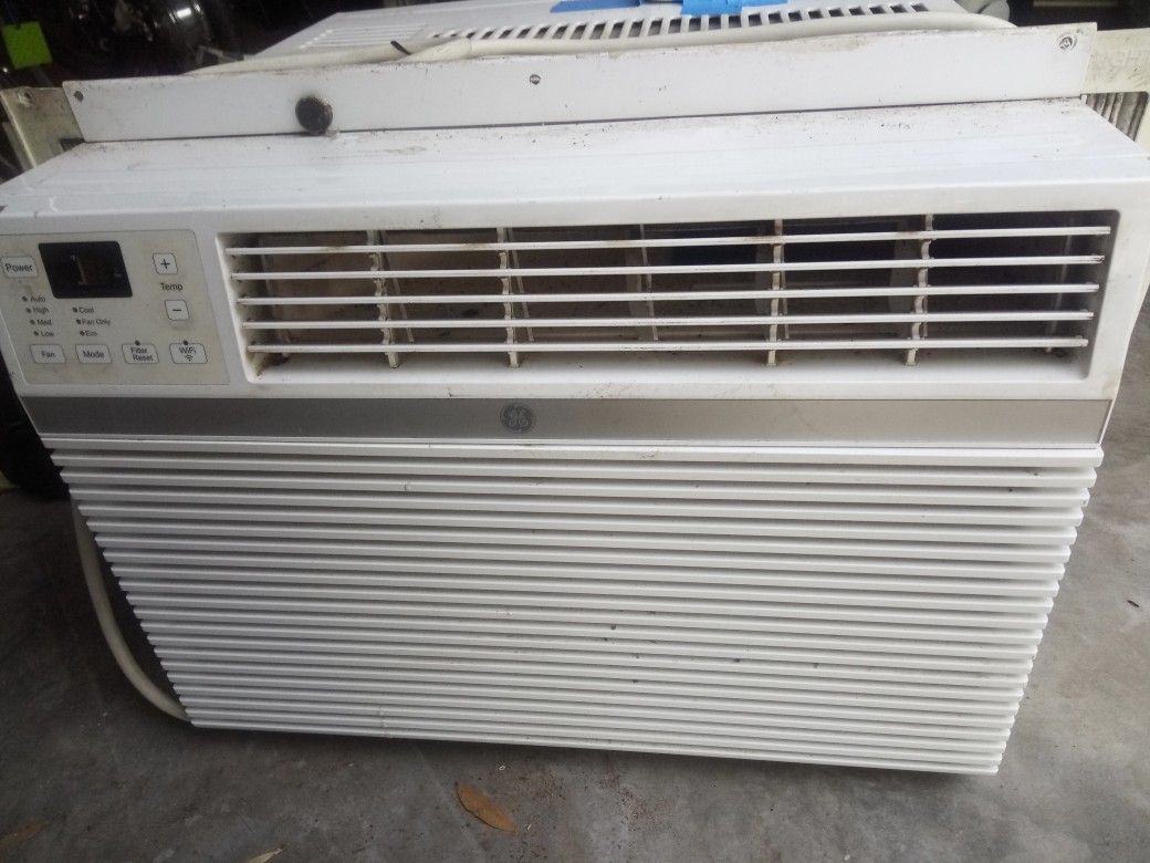 Window AC Unit