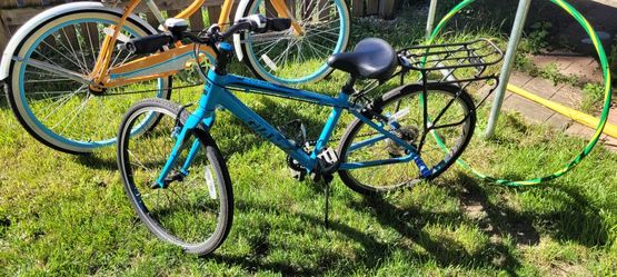 bicycles for men and women