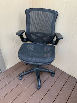 Black Swivel Office Chair