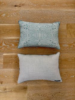 2 Throw Pillows. New Lumbar Pillows 