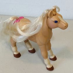 Mattel Loving Family Courtney & Cupid Playset Pony Tan W/Pink Bow GUC 2001
