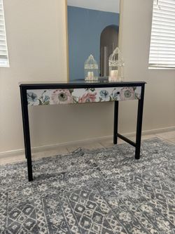 Large Table Style Desk With Floral Accents