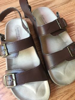 Kids Sandel size 2