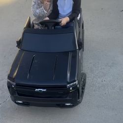 Chevrolet Silverado Electric Car for Kids w/ remote