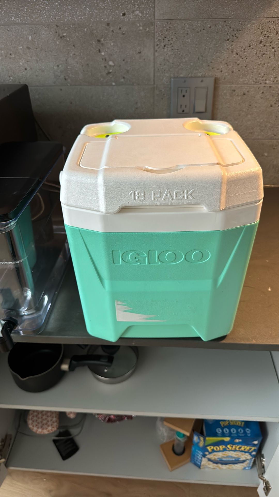 18 Pack Igloo Cooler