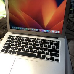 MacBook Pro i5 8GB ram 256GB SSD  13” macOS Ventura all working good offer be ignored $279firm price