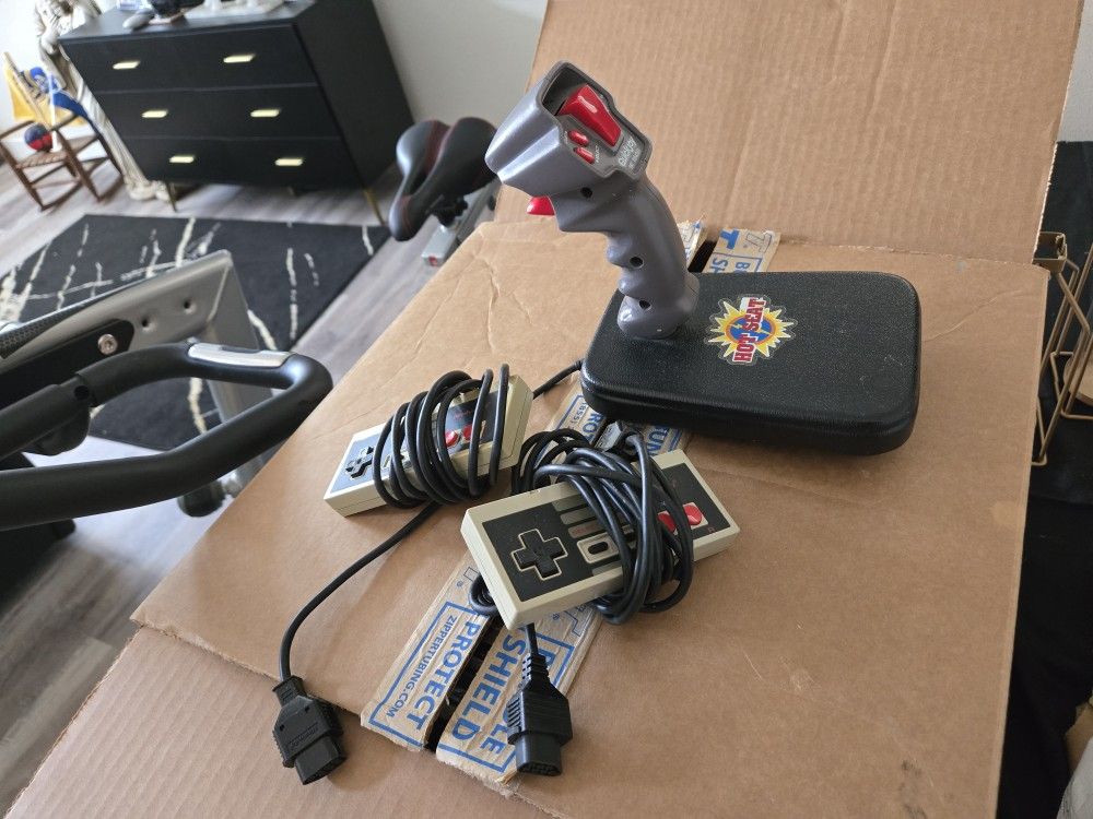 Nintendo Nes Controllers And Joystick $35
