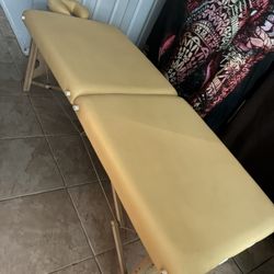 Oakworks Aurora Massage Table Yellow