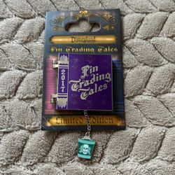 Disneyland Pin Trading Tales 2017 Haunted Mansion Hatbox Ghost Pin
