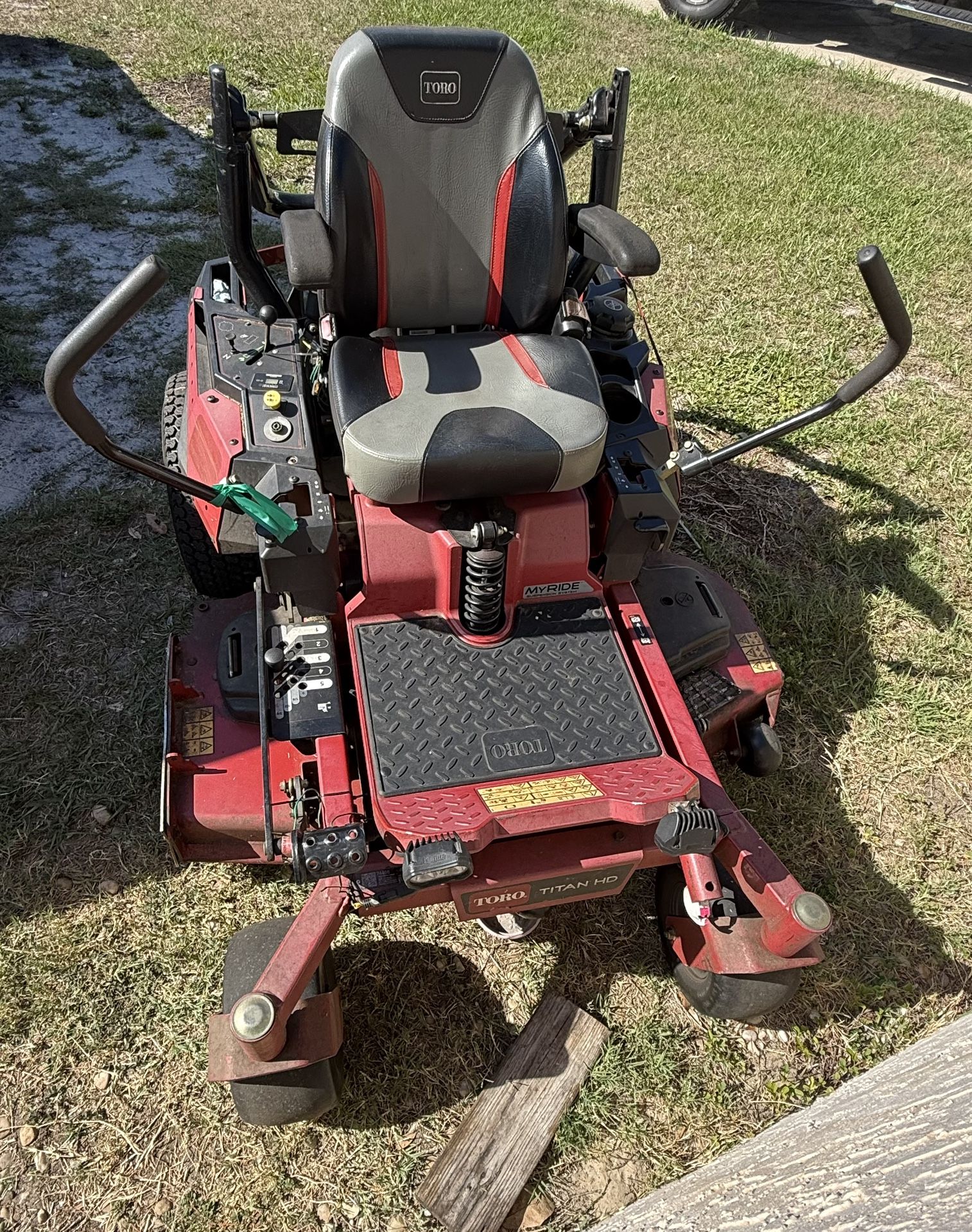 52in TITAN HD 2000 Series Riding Mower!!!