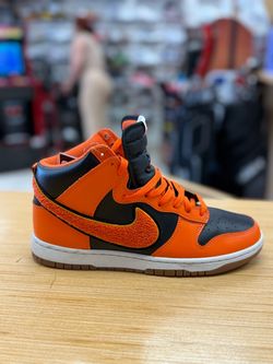Nike Dunk High Top Chenille Swoosh Size 10