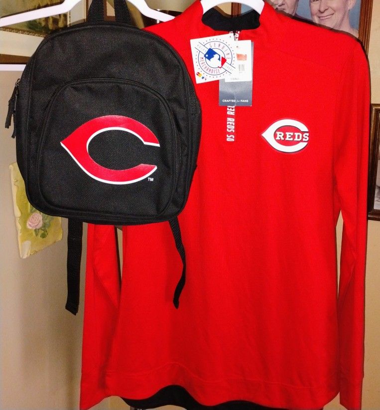 Fanatics Women's Cincinnati Reds Quarter Zipper Pullover and Mini Backpack.