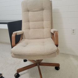 Classy Vintage Chair And Desk 