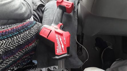 Milwaukee m18 fuel hacksaw