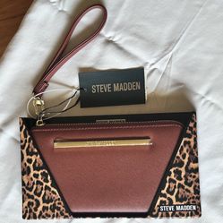 Steve Madden - Zippered Wallet