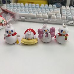 Mixue icecream snowman snowking figures 