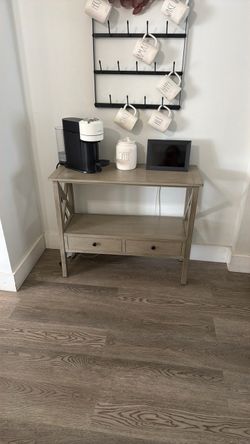 Accent table coffee table