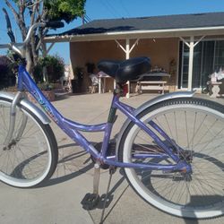Woman's Beach Cruiser Bike