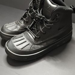 Nike Woodside 2 High 2.5y