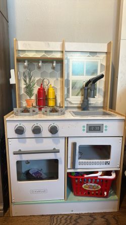 Kidkraft Toy kitchen