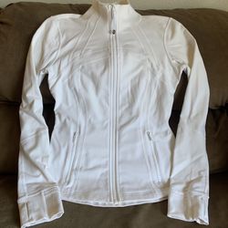 Lululemon Define Cropped Jacket Size 6