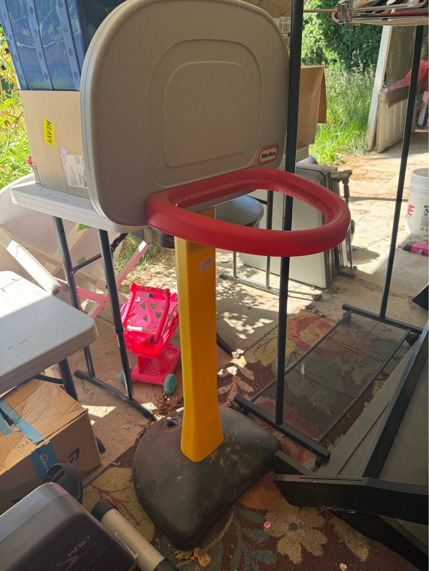 Toddler basketball hoop