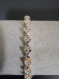 Heart Shaped Bracelet 