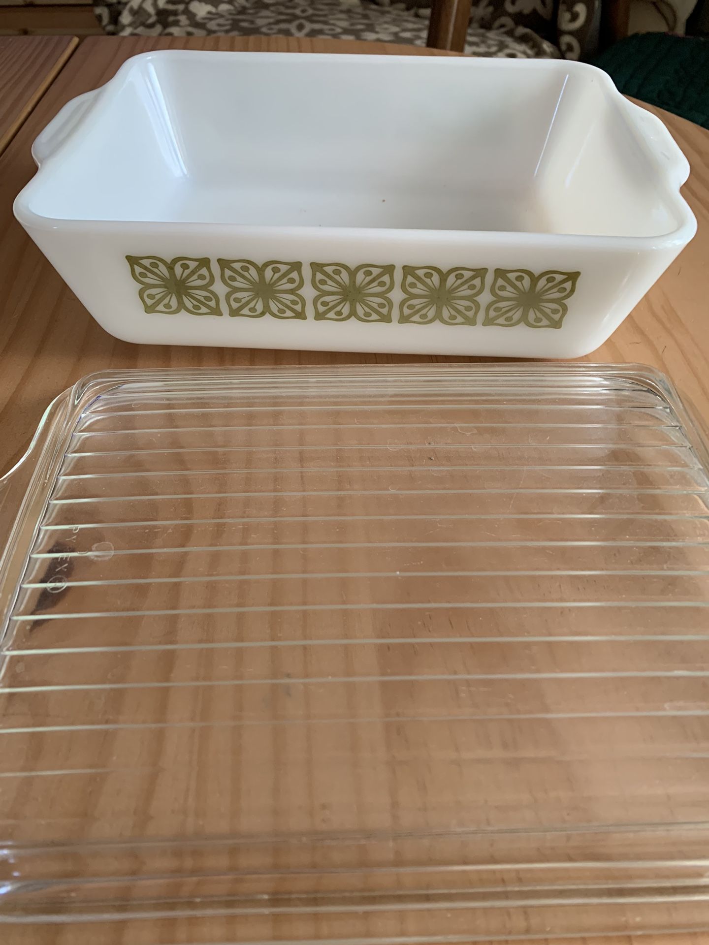 Pyrex 9x13 Baking Dish w/ Lid for Sale in San Diego, CA - OfferUp