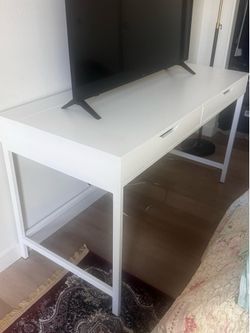 Computer desk