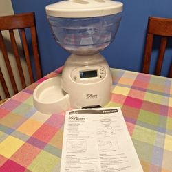 New Le Bistro Portion Control Feeder