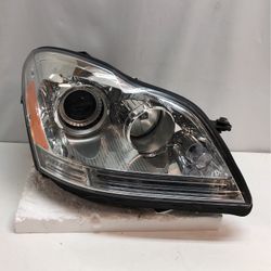 2009-2012 Mercedes GL450 Gl 450 Right Headlight OEM 