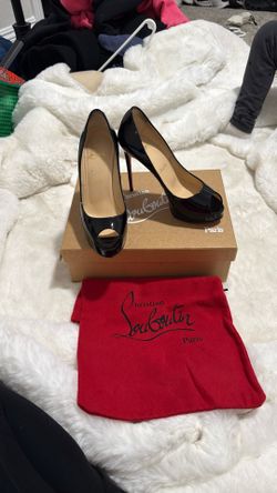 Christian Louboutin 36.5 $400