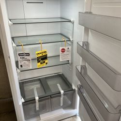 Brand New freezer 17.1  Cu, Ft.
