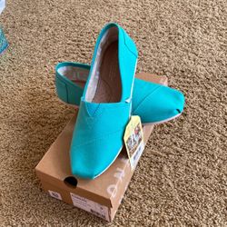 Toms Size 8 $15 OBO