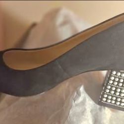 BLACK SZ 8.5 JESSICA SIMPSOM POINTED SHOES WITH PEARLS & REINSTHONES