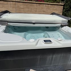 HotSpring Hot Tub 