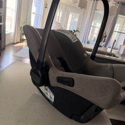 Nuna PIPA urbn Travel Infant Car Seat – Like New – Baseless Install