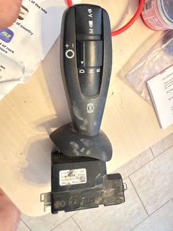 A 00(contact info removed)4  2016-2018 Freightliner transmission shift stalk