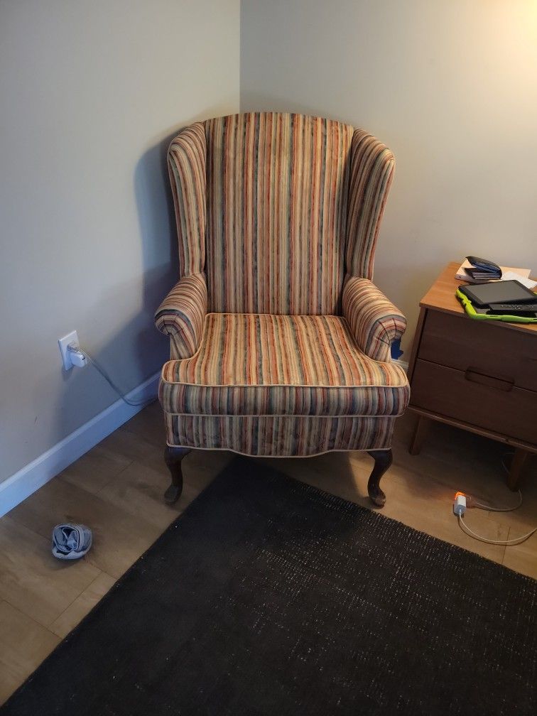 Ethan Allen Queen Anne Wingback Chair