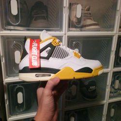 Jordan 4 Vivid Sulfur