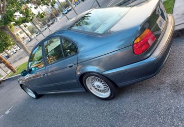 2000 BMW 528i