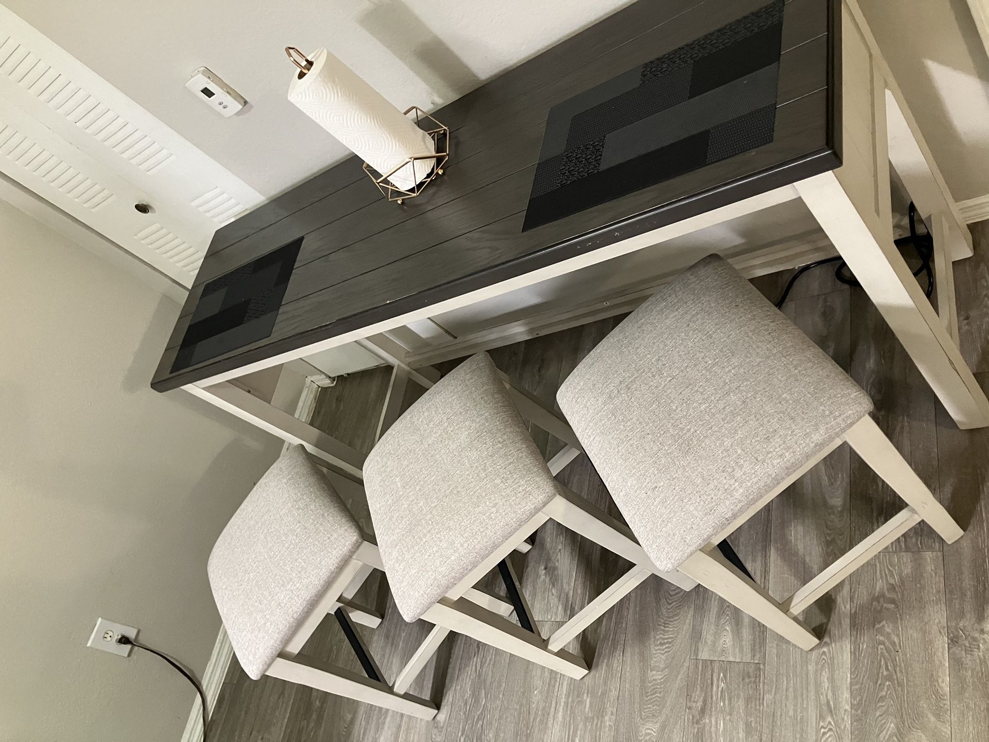 Bar Table With 3 Stool! Great Deal 
