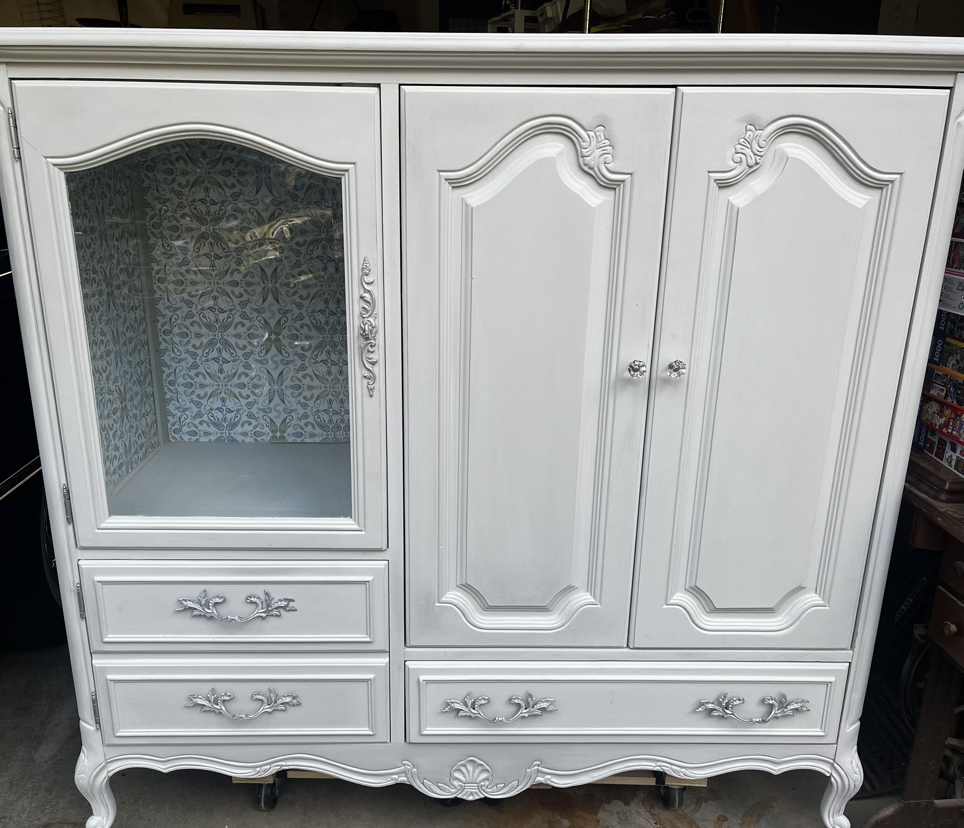 Thomasville Oak Chest, 57”w, 56.5T, 23”D