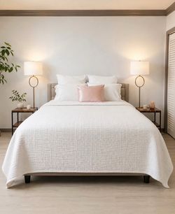 Electric Adjustable Queen Bed Frame + High-End Mattress – Great for Back Support