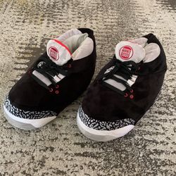 Banned Goods Jordan 4 ‘Bred’ Slippers